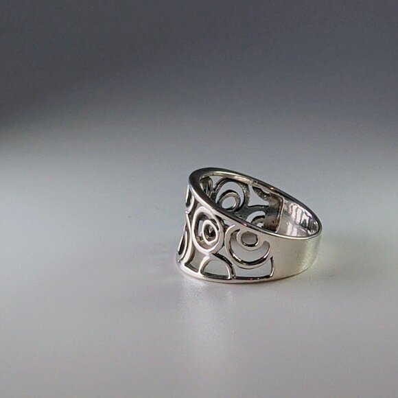 Sterling Silver Openwork Circle Design Band Ring Size 8.75 - Picture 4 of 10